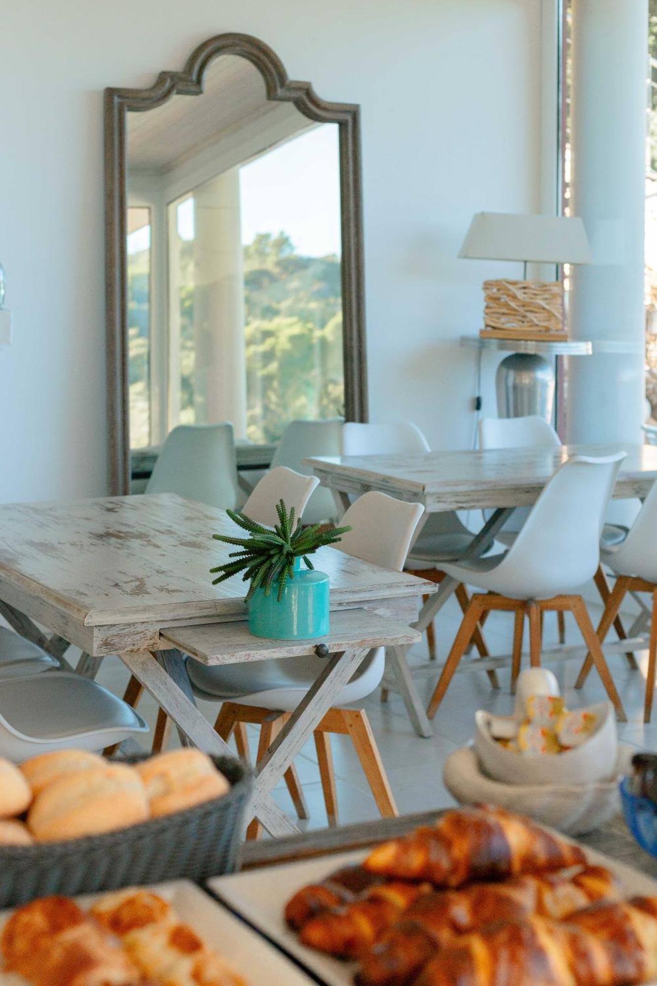 Es Cel De Begur Hotel Bagian luar foto