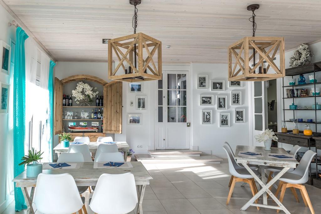 Es Cel De Begur Hotel Bagian luar foto
