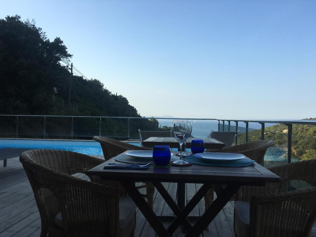 Es Cel De Begur Hotel Bagian luar foto